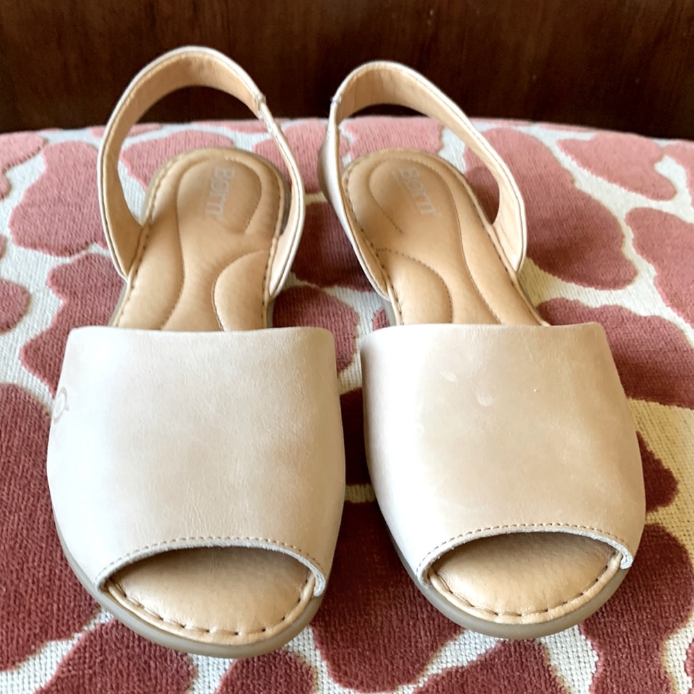 Born sandals